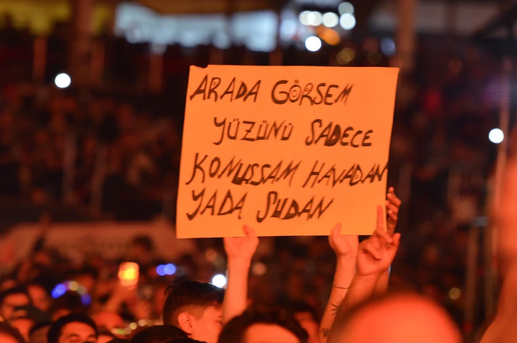 tosyabld_1788258065_3976519075431184316_1976306086