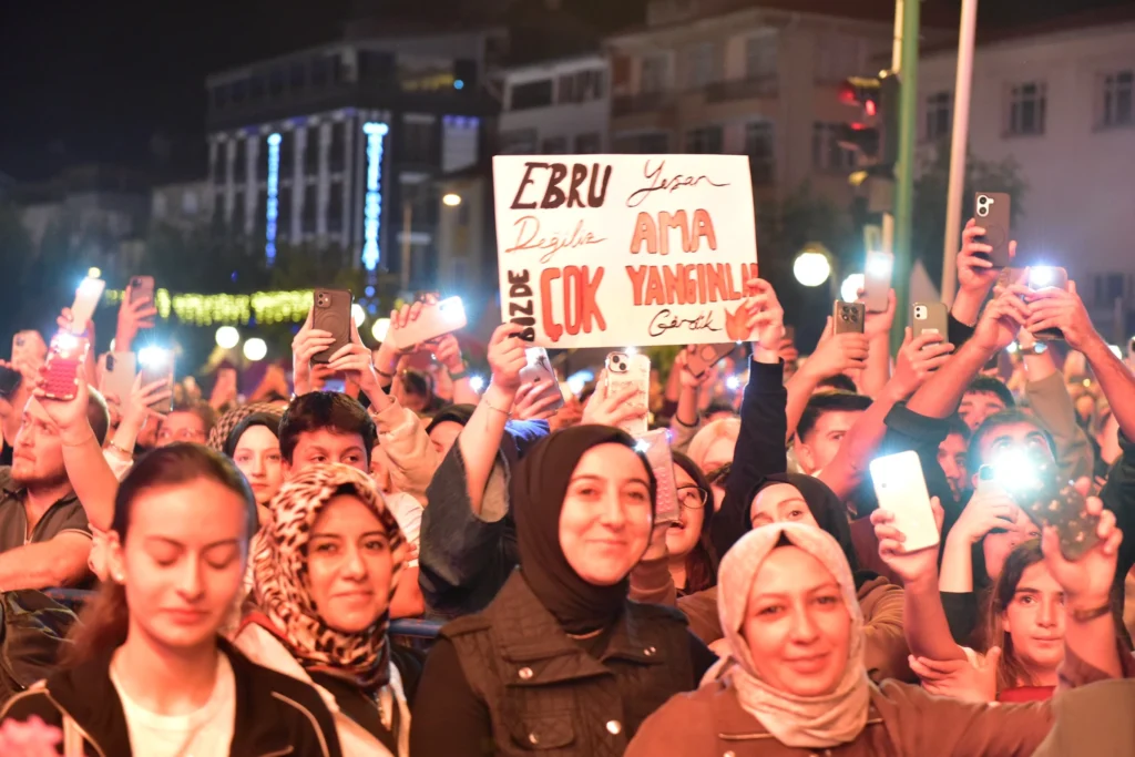 tosyabld_1788258065_3976519182813678846_1976306086