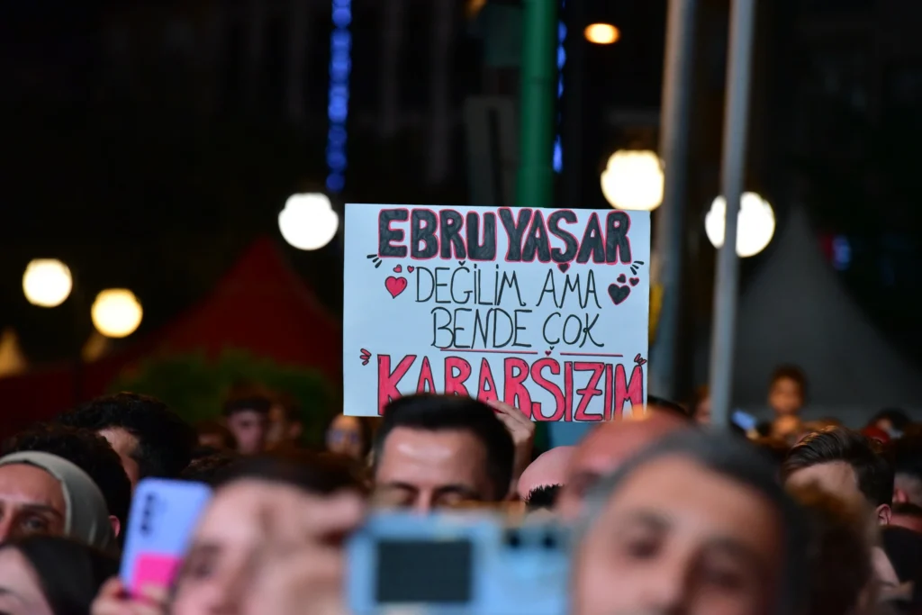 tosyabld_1788258065_3976519190749120131_1976306086