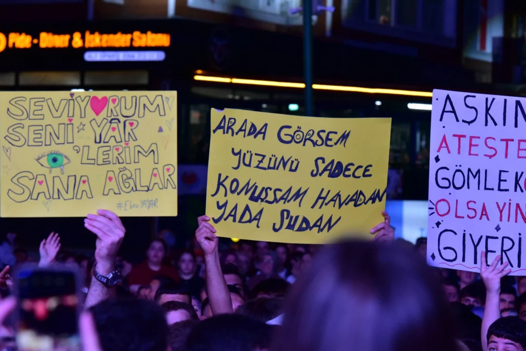 tosyabld_1788258065_3976519237196877189_1976306086