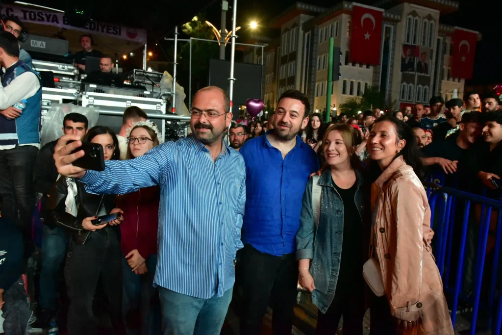 tosyabld_1788295654_3976834475381416705_1976306086