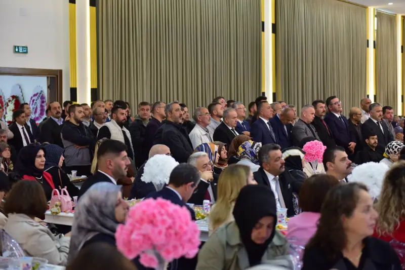 tosyabld_1792879399_4015285401381143603_1976306086