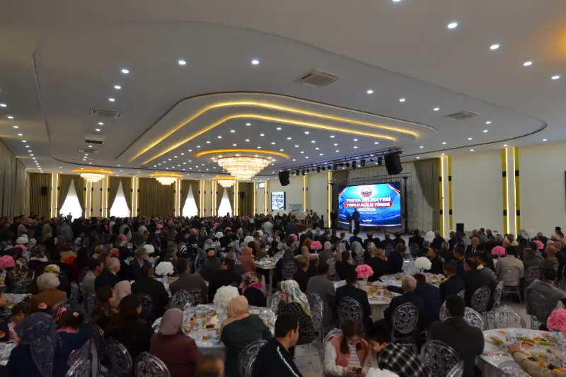 tosyabld_1792879400_4015285404535157400_1976306086